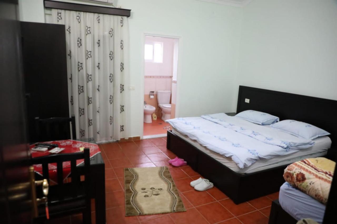Guest House Simeone Berat Exterior foto