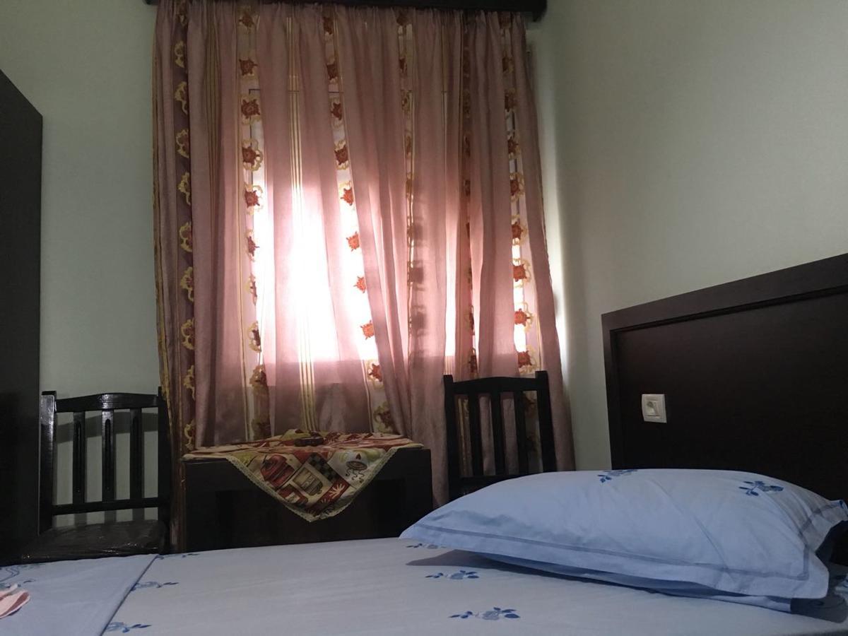 Guest House Simeone Berat Exterior foto