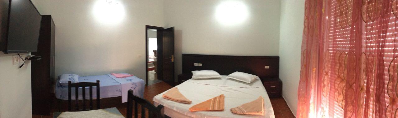 Guest House Simeone Berat Exterior foto