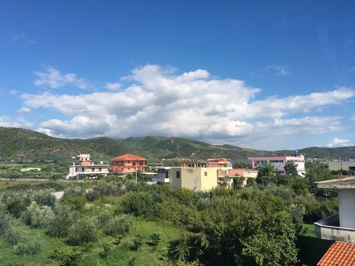 Guest House Simeone Berat Exterior foto