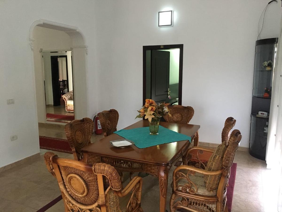 Guest House Simeone Berat Exterior foto