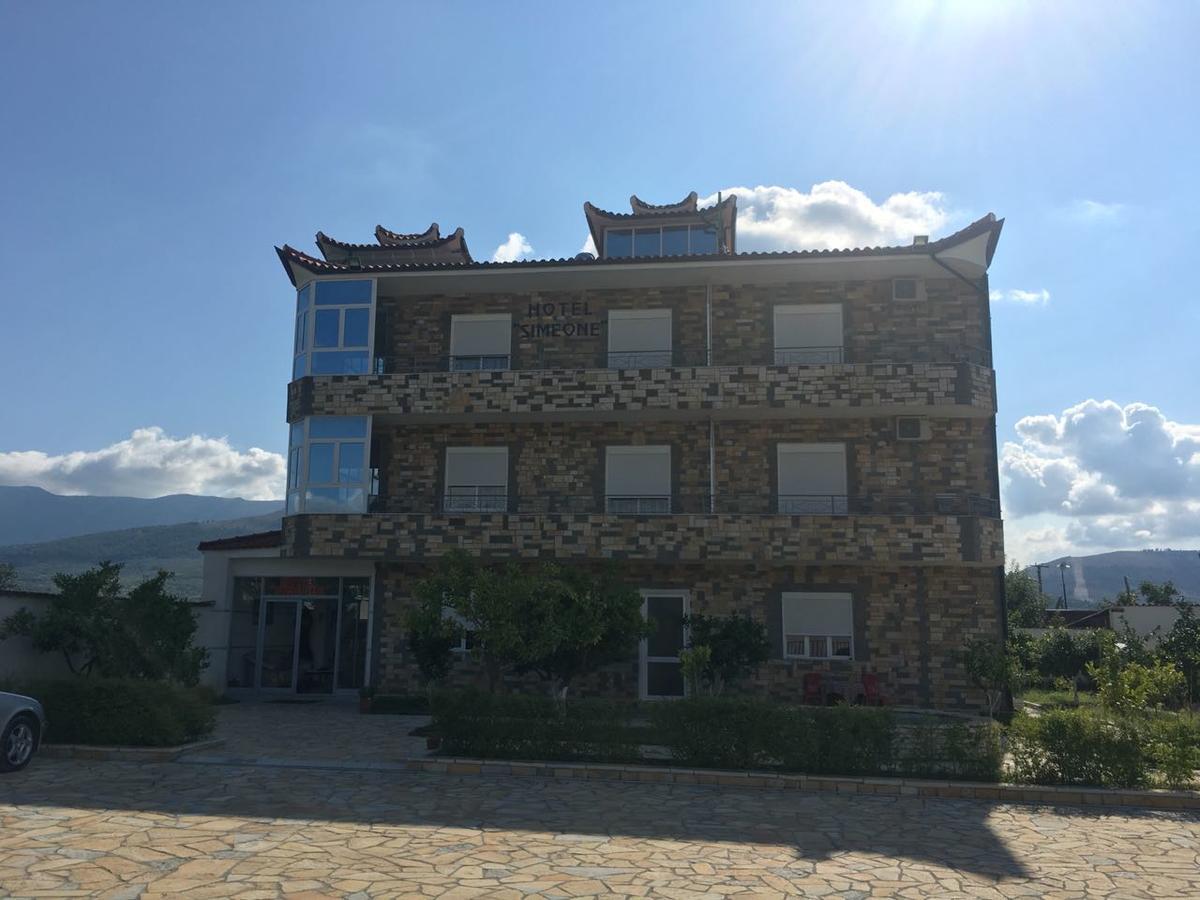 Guest House Simeone Berat Exterior foto